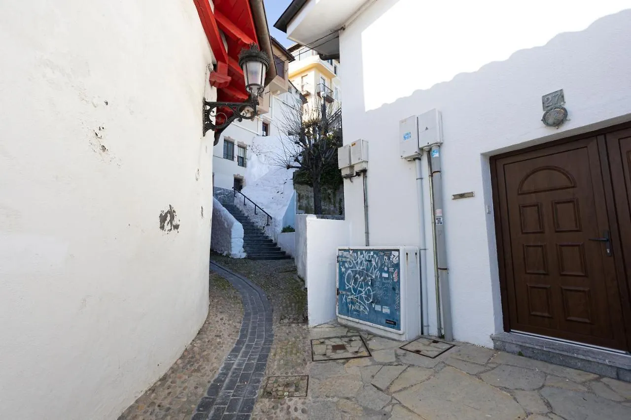 Portu Zarra Bermeo Apartment
